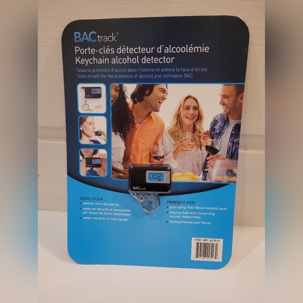 BACtrack Keychain Alcohol Detector LED Display Fold Out Mouthpiece New Sealed
